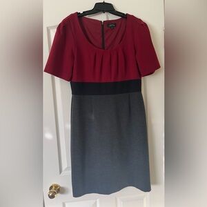 Classic Style Tahari Sheath Dress